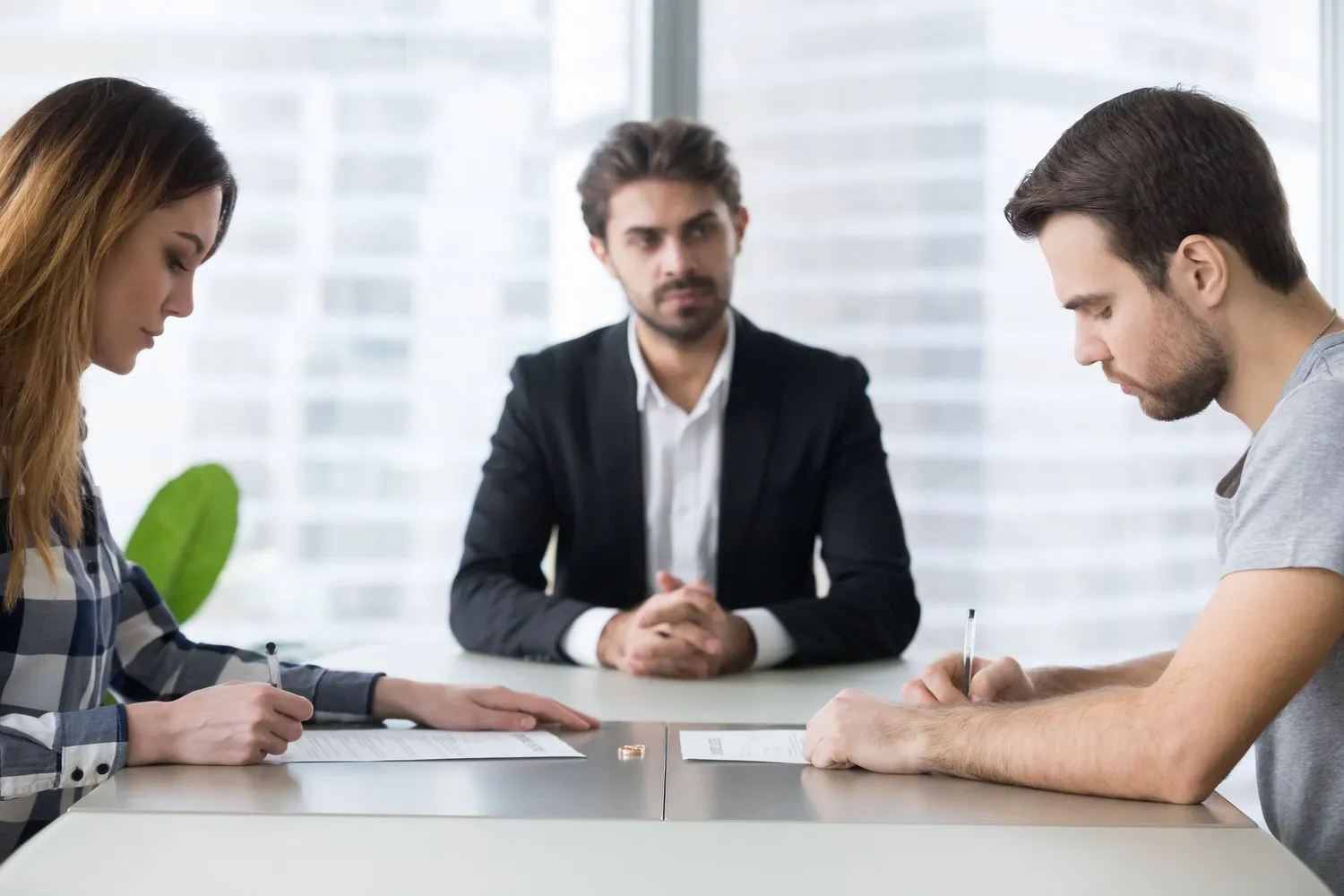 How EH Mediation Guides Couples Toward Fair and Balanced Outcomes Redruth